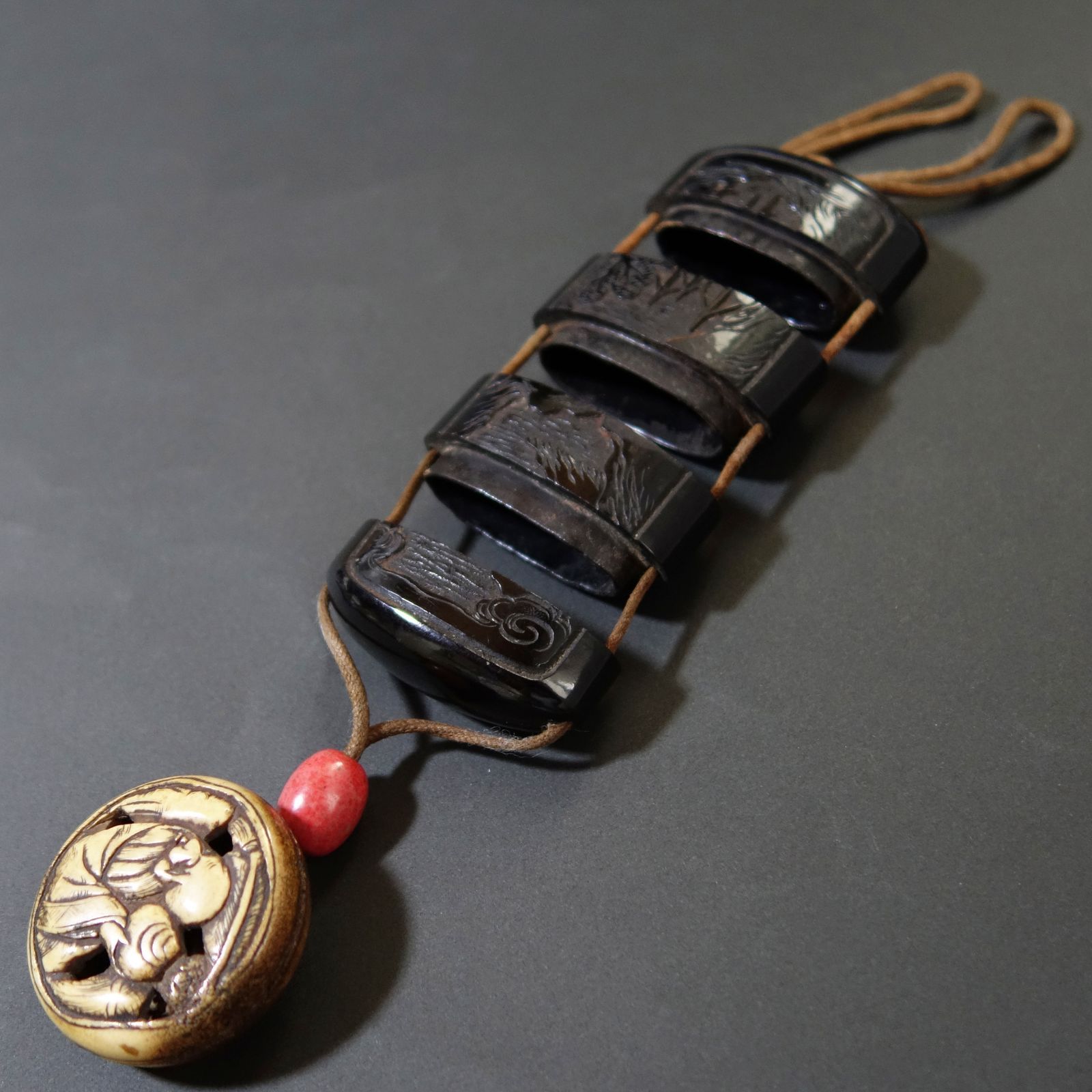 漆器印籠 根付 縦長 Inro ｜SAGEMONOYA