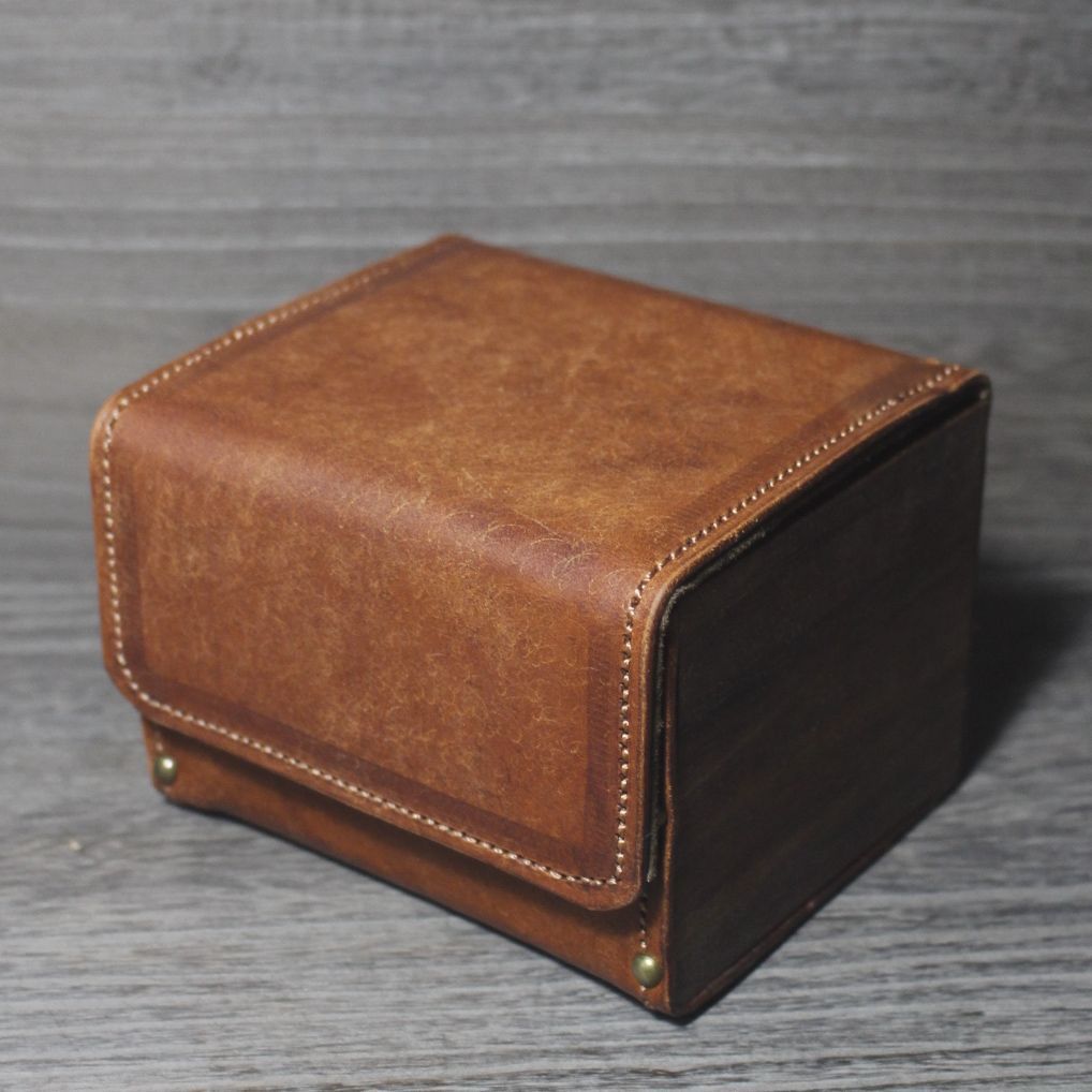 遷 – UTSURI – 革×木材のデッキケース ヌメ革 - メルカリ