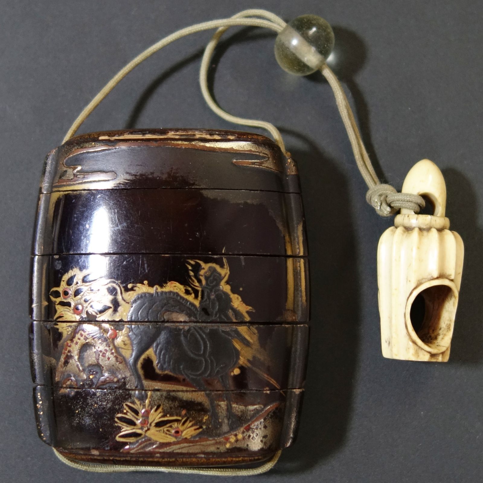 時代物　蒔絵印籠　根付 印籠蒔絵根付付き