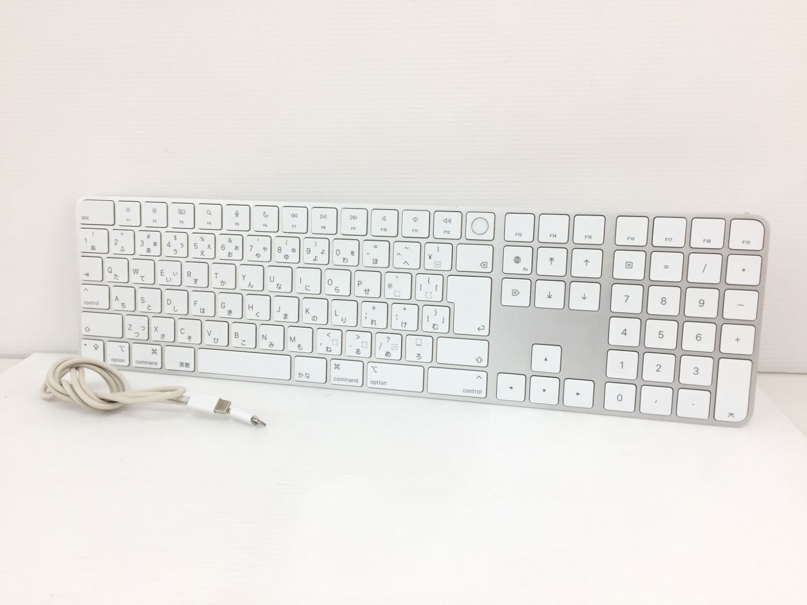 Apple Touch ID搭載 Magic Keyboard A2520 テンキー付き 日本語 動作品