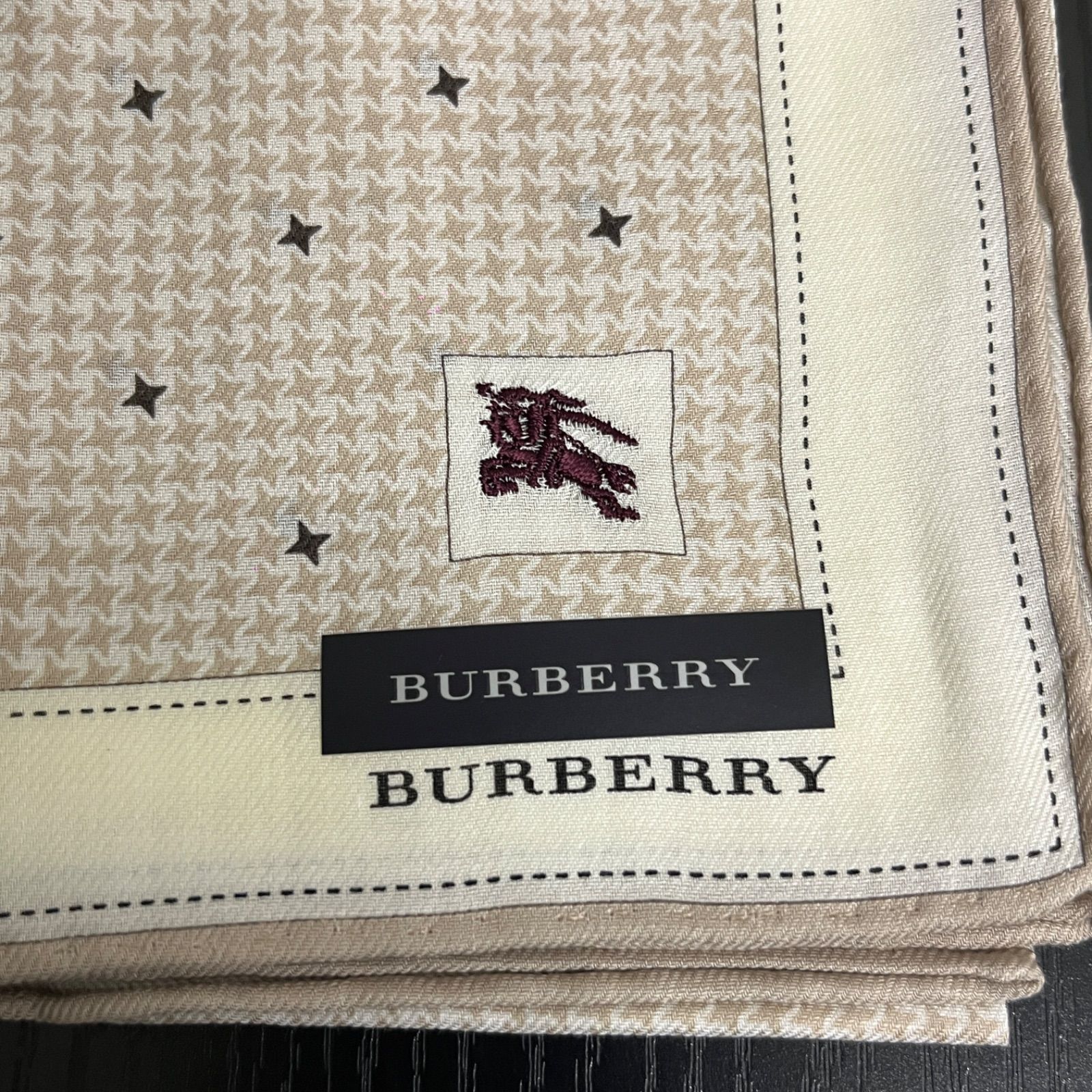 新品未使用】 BURBERRY バーバリー ハンカチ ベージュ タグ付き - メルカリ