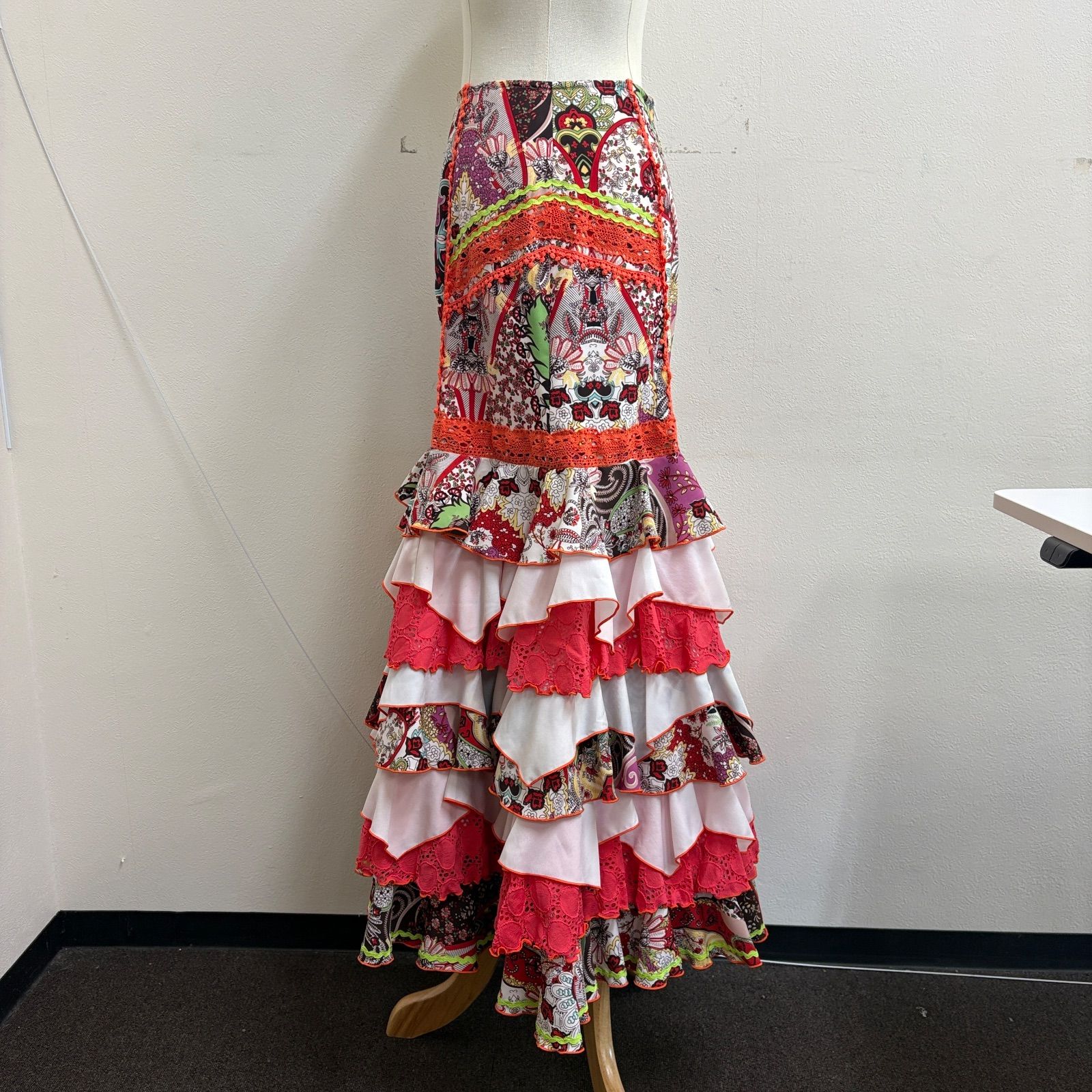 ソニアジョーンズ　フラメンコ　ファルダ　ペイズリー柄 フラメンコ ファルダ ソニアジョーンズ Sonia Johnes | フラメンコ衣装
