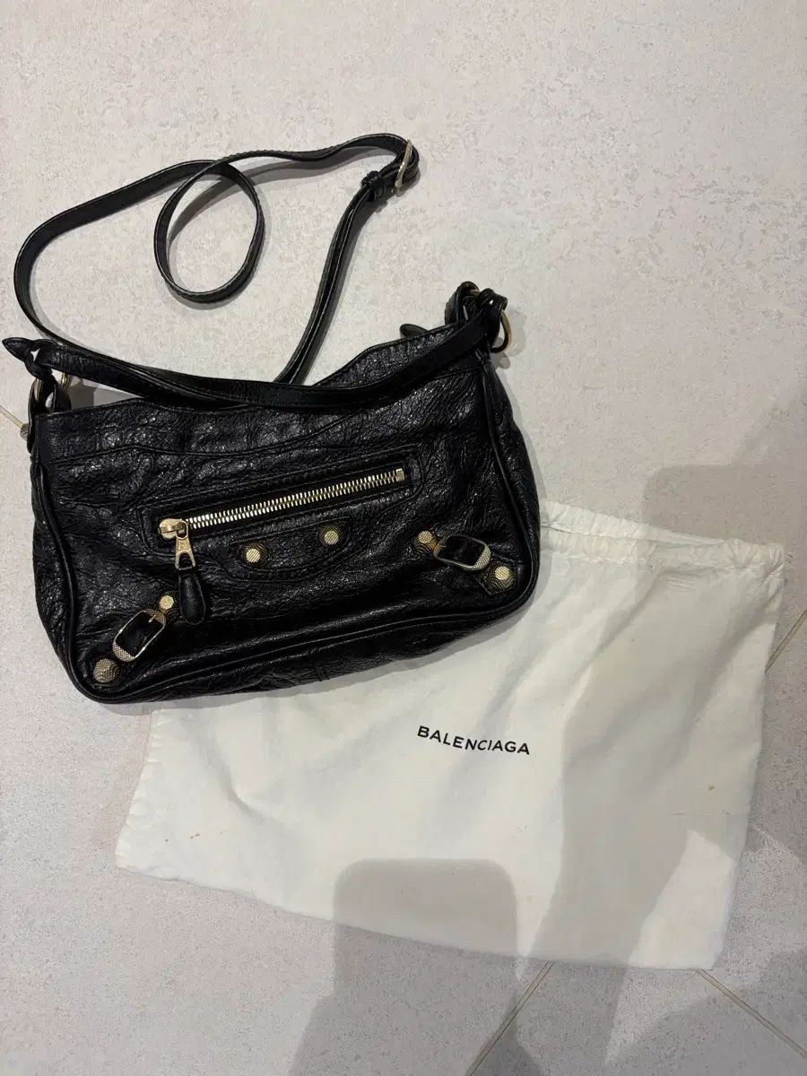 正規品) バレンシアガ ジャイアント ヒップ クロスボディバッグ
