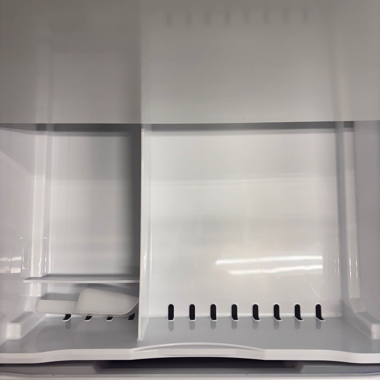 580 日立 大型冷蔵庫 300L強 小型 家庭用 自動製氷 右開き ホワイト