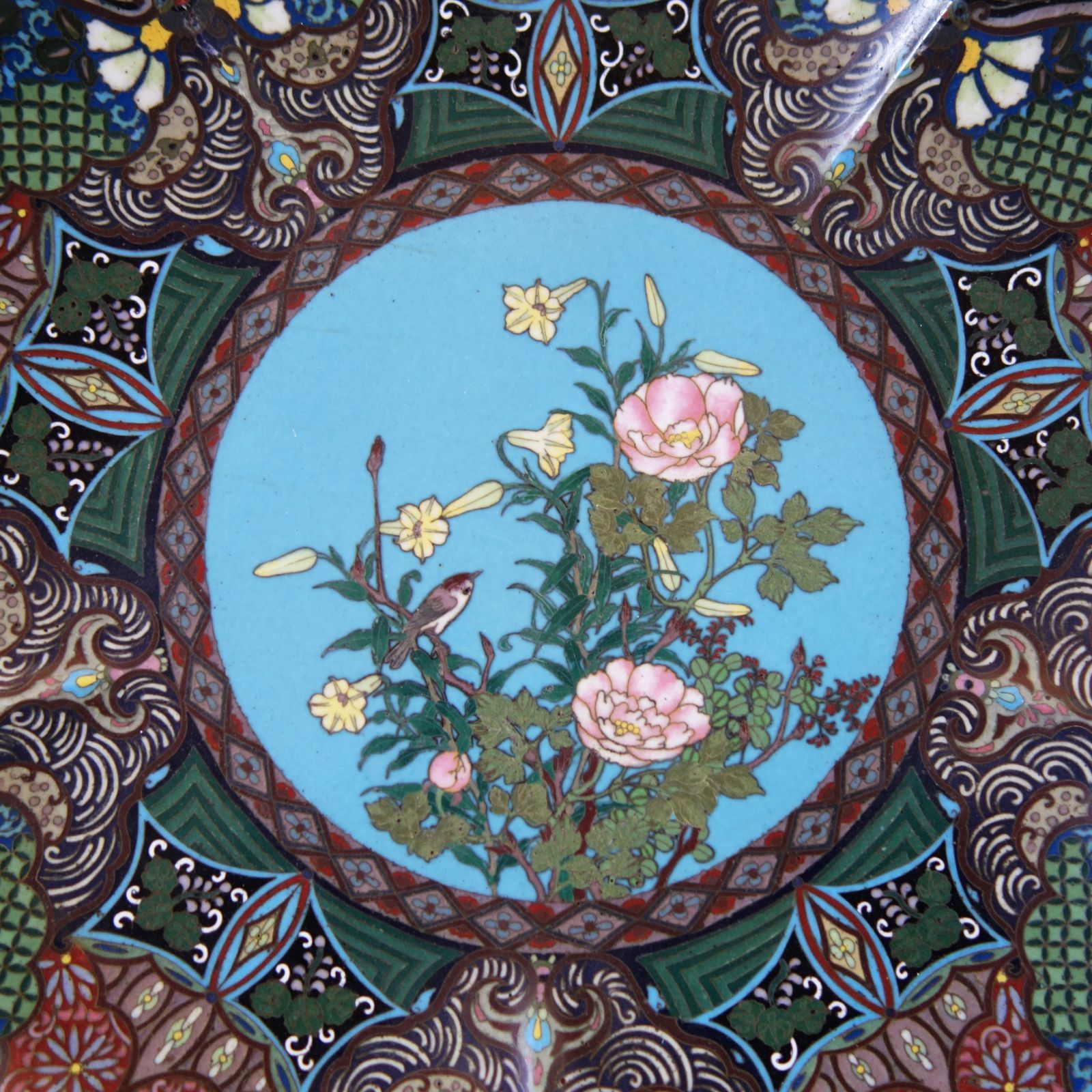 七宝焼 【 桜花形 花鳥図 七宝皿 】七宝 飾皿 骨董 古美術 Dc25051501