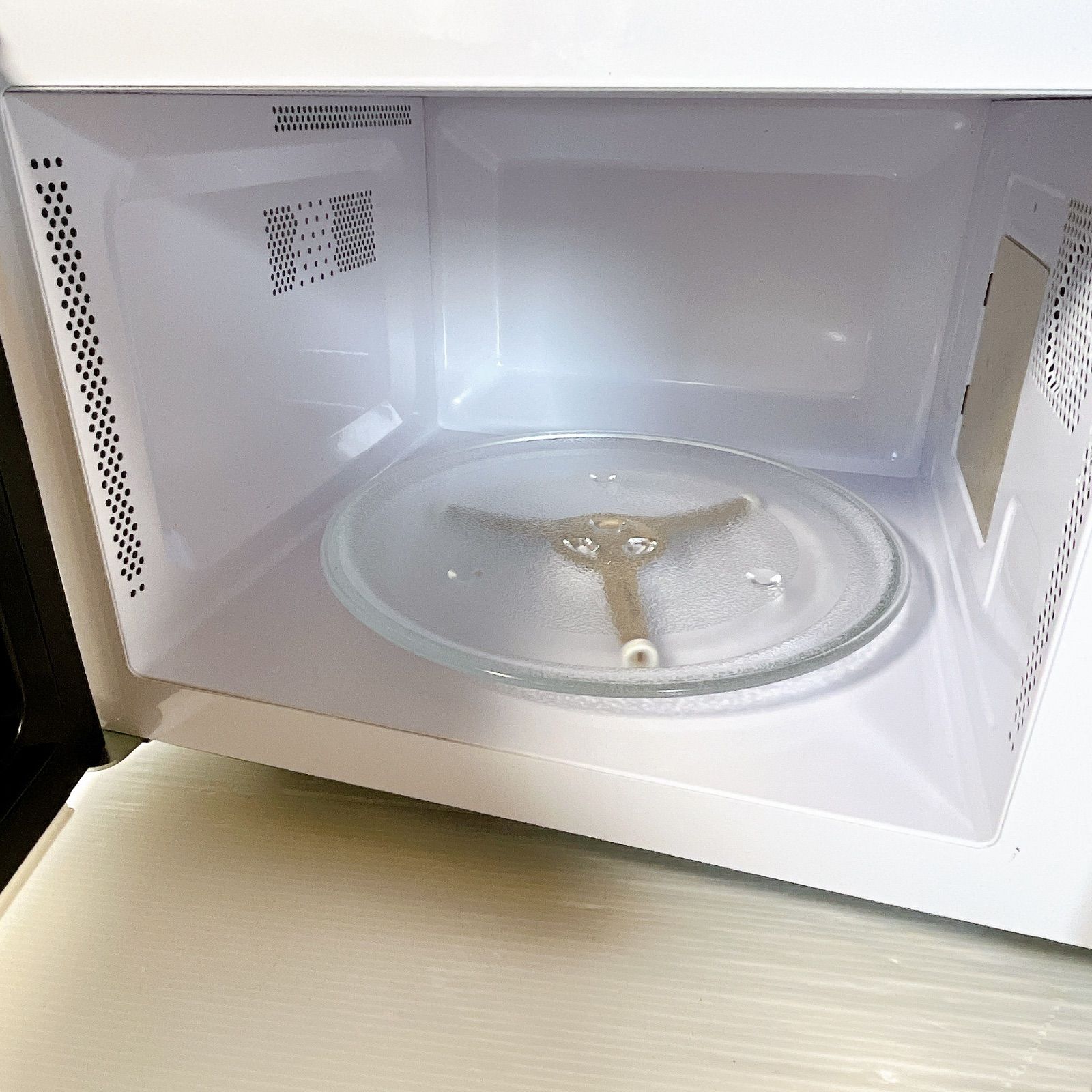 日立 電子レンジ HMR-TR221-Z5 50Hz専用 2020年製 600W ターンテーブル