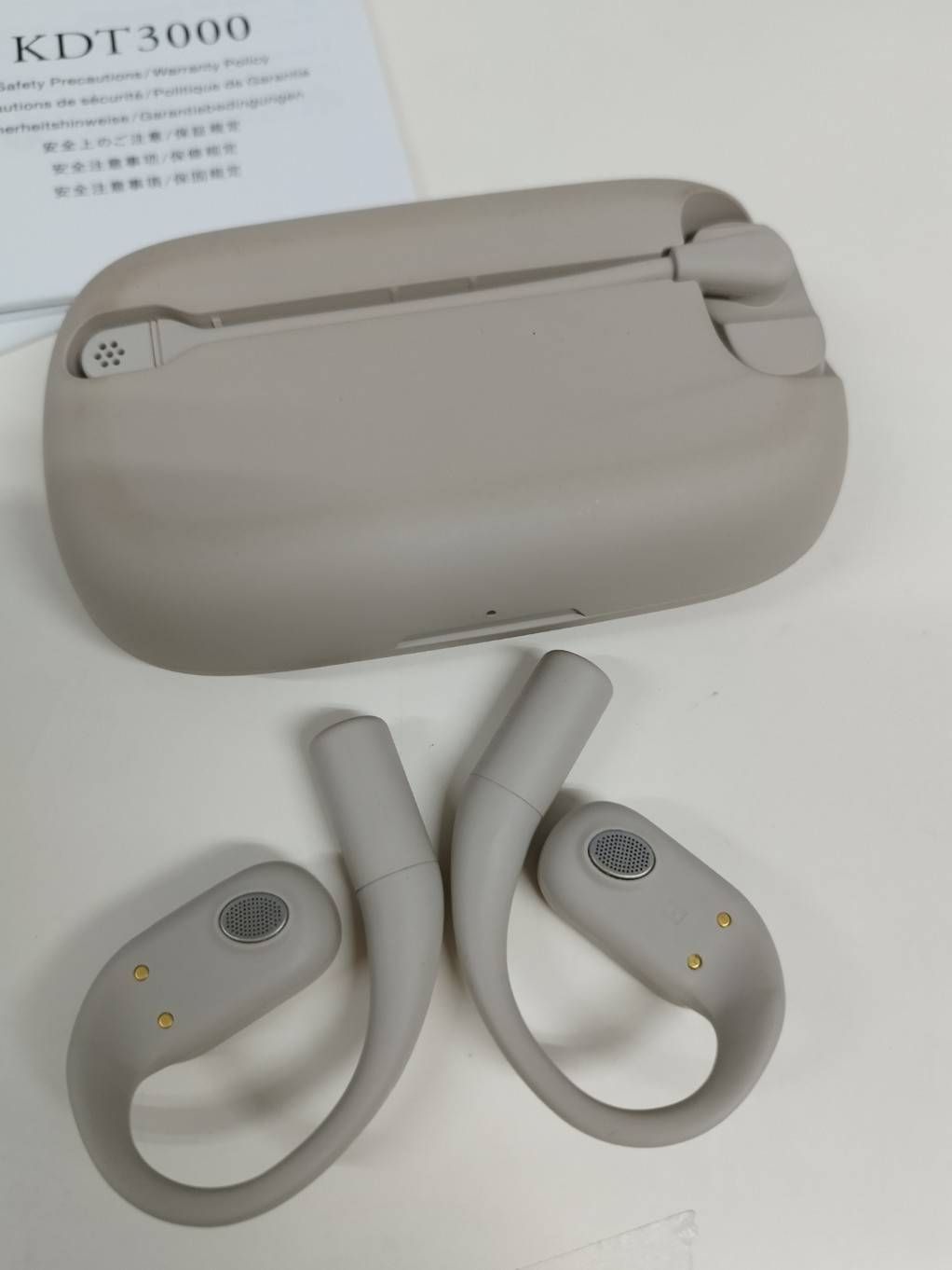 良品】final FI-KDT3000/オープン型ワイヤレスイヤホン/ベージュ