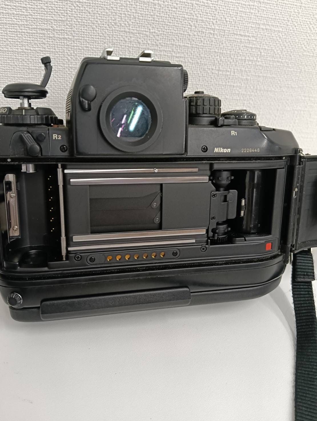 中古品】 Nikonニコン F4 フィルムカメラ 黒ブラック カメラ 現状品