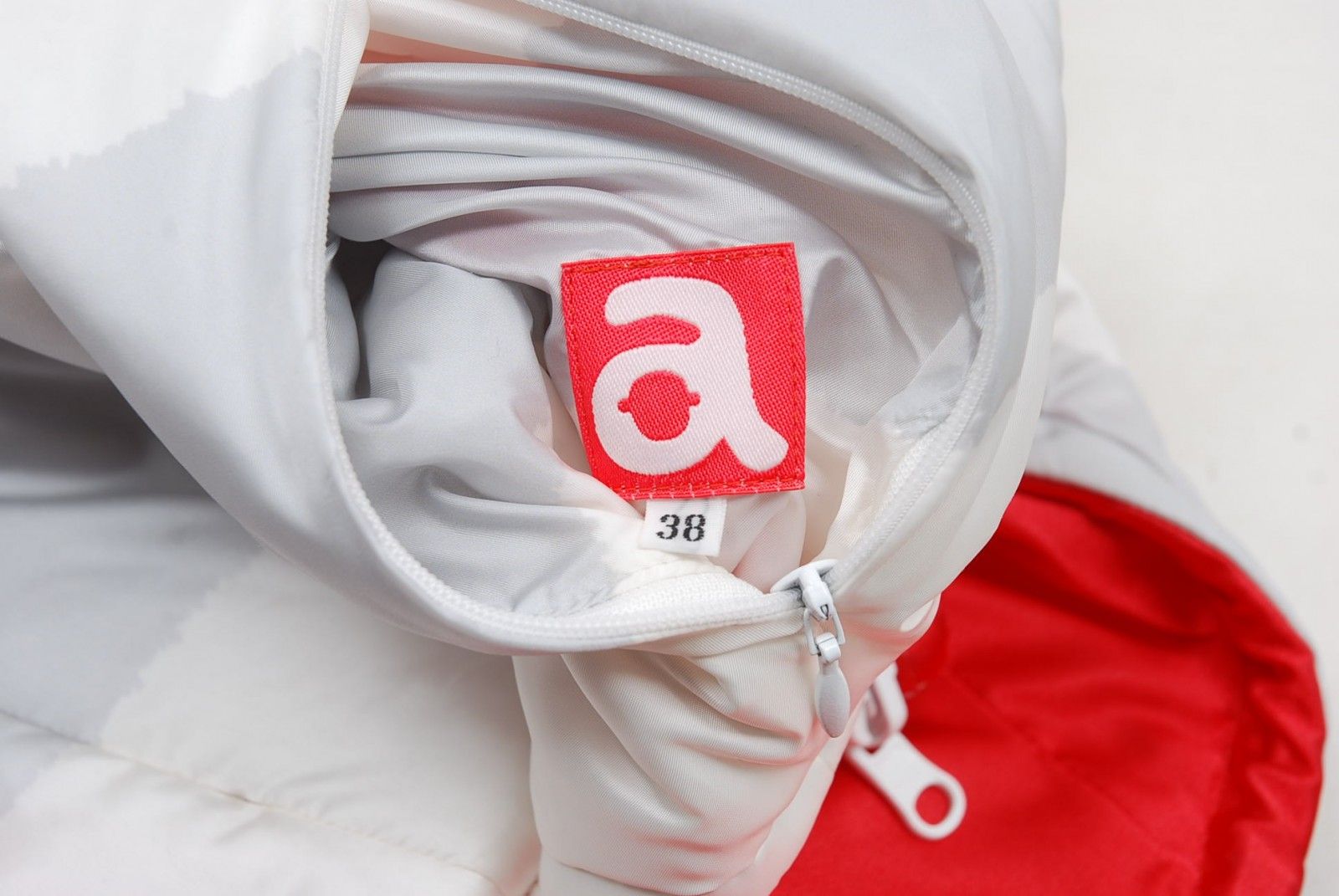 中古 レディース アルチビオ archivio ブルゾン 38(M) 赤×白 レッド