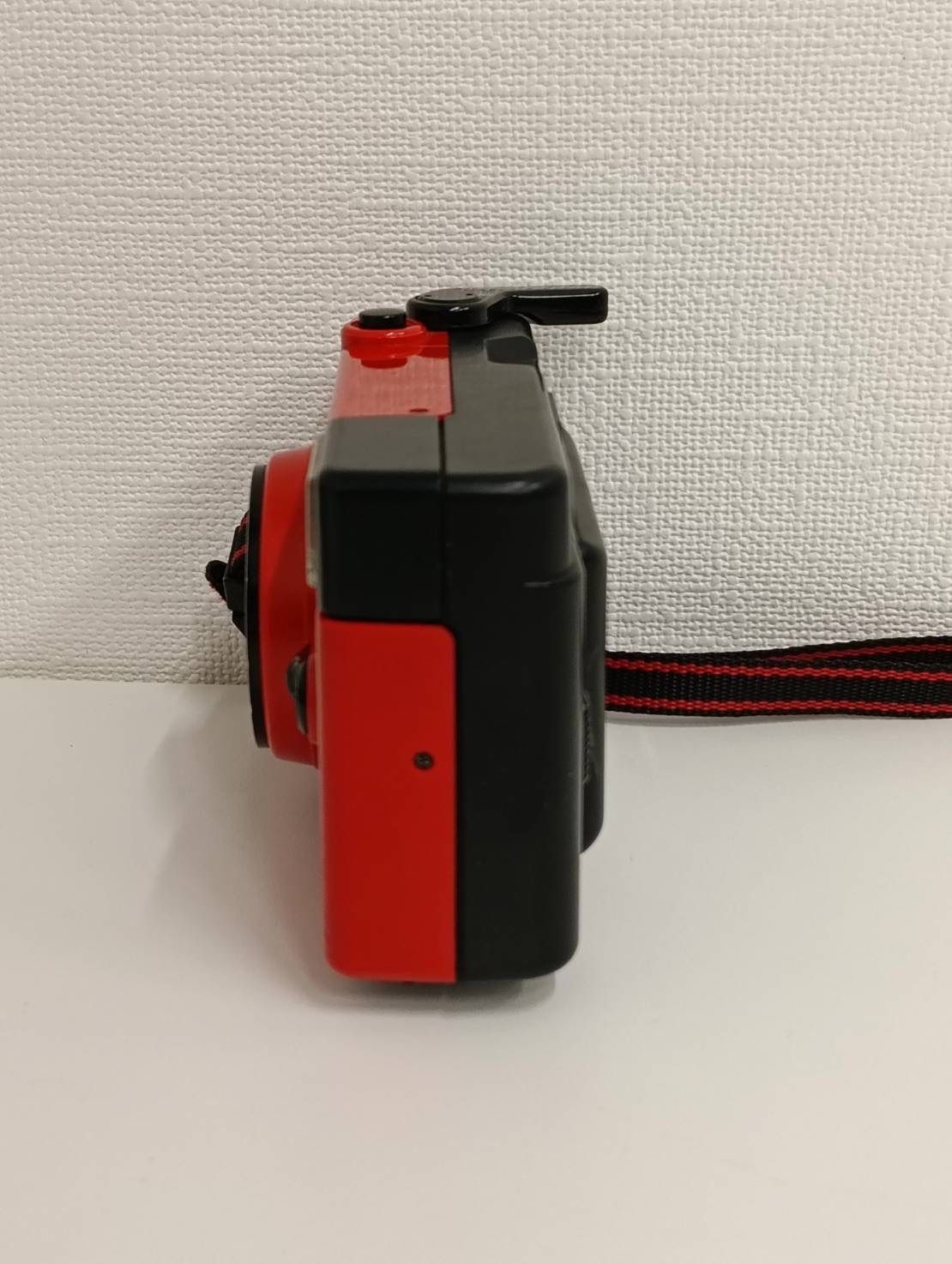 中古品】 KonicaコニカEFJ AUTO DATE フィルムカメラ 赤レッド カメラ