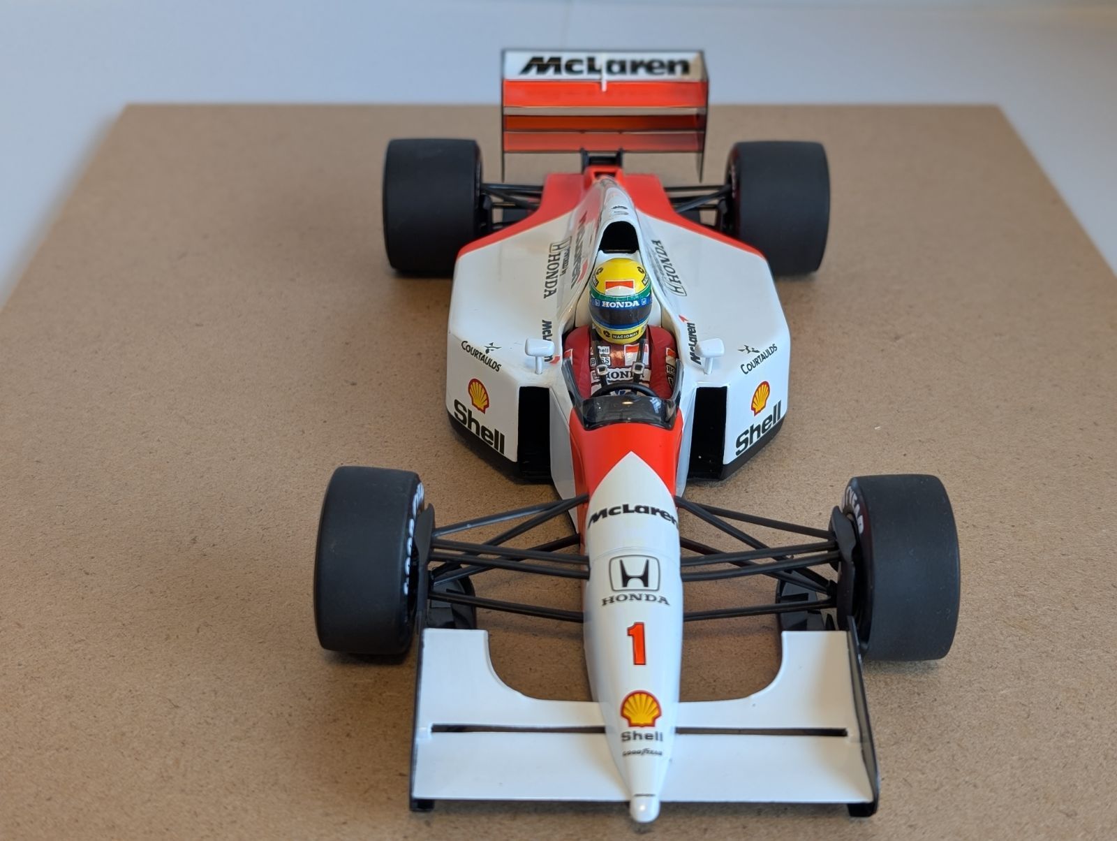 注意 ミニチャンプス1/18マクラーレンMP4/7 アイルトン・セナ - メルカリ