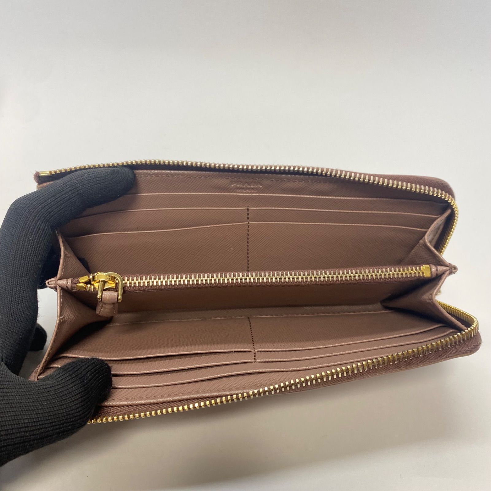 PRADA サフィアーノ　ミディアム 3328 PRADA プラダ 長財布 サフィアーノレザー L字ジップ レザー