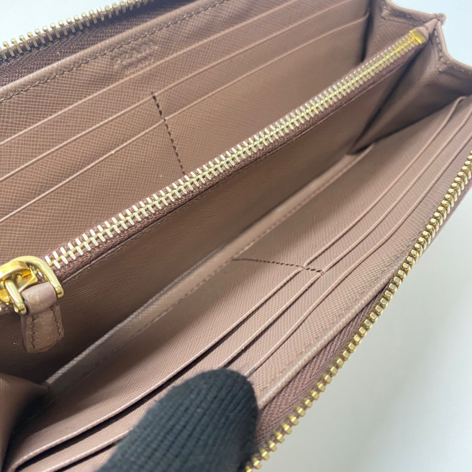 3328 PRADA プラダ 長財布 サフィアーノレザー L字ジップ レザー