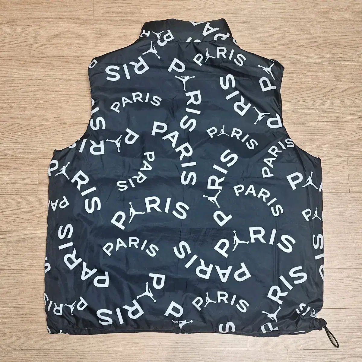 NIKE Jordan PSG パリサンジェルマン ダウンベスト リバーシブル NIKE Jordan PSG パリサンジェルマン ダウンベスト リバーシブル