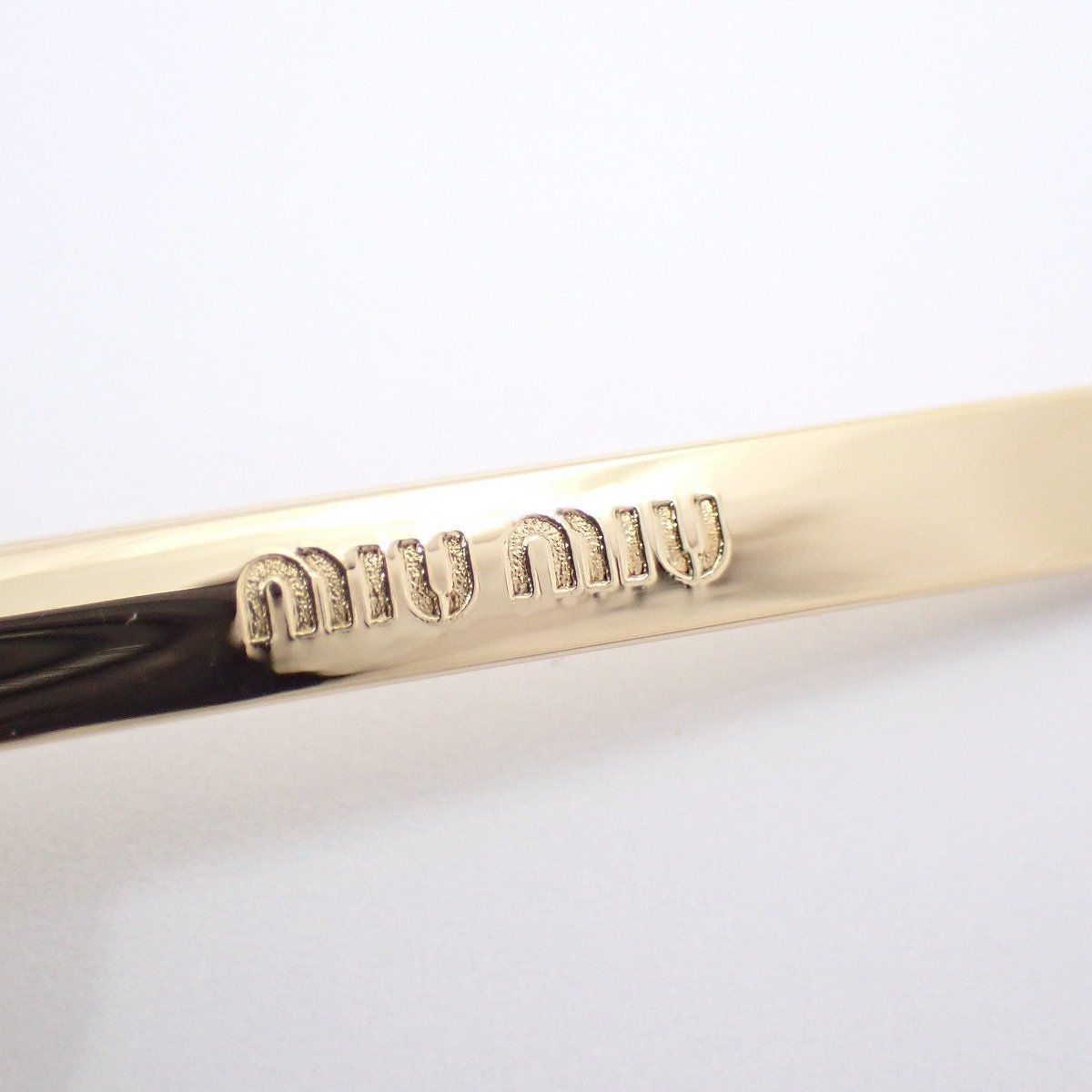 miumiu ミュウミュウ ロゴ サークル ヘアピン ゴールド色金具/ライン