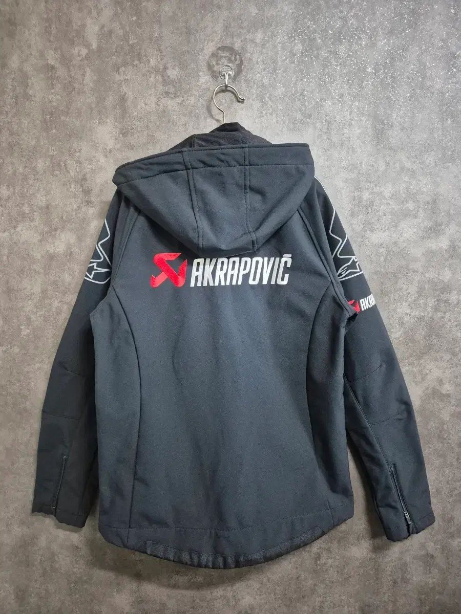 AKRAPOVIC X ALPINESTARS ウィンドブレーカー ジャケット S - メルカリ