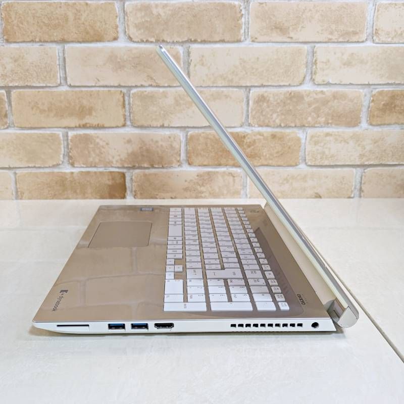 オフィス付き☆新品SSD/第7世代Corei3高性能/フルHD液晶☆初心者OK