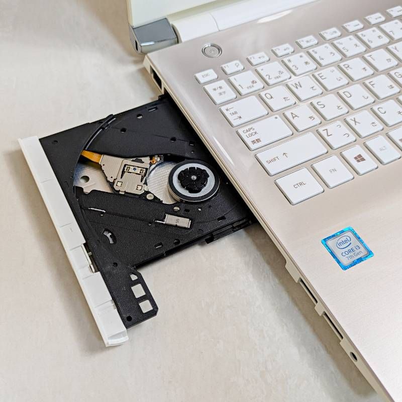 オフィス付き☆新品SSD/第7世代Corei3高性能/フルHD液晶☆初心者OK