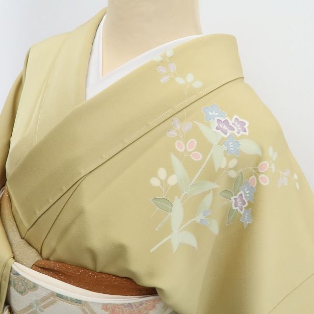 さゆりん 新品 金駒刺繍 着物 正絹 仕付け糸付 訪問着 5147 ❁tomihisa❁新品 金駒刺繍 着物 正絹“一期一会に華が零れて募る想いを