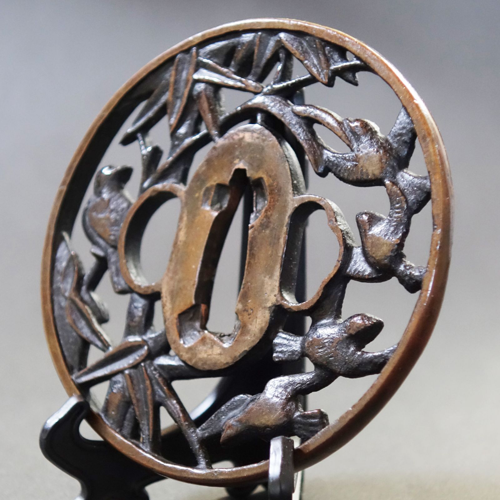 鍔 【 素銅地 竹に雀透鍔 】 日本刀 刀装具 鐔 骨董 古美術 Ac25042301