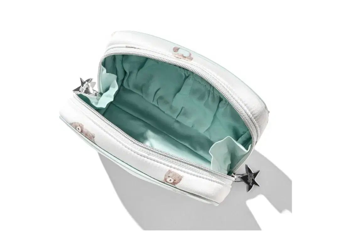 BTS JIN x ゲル ピケ Bear Pattern ポーチ - メルカリ