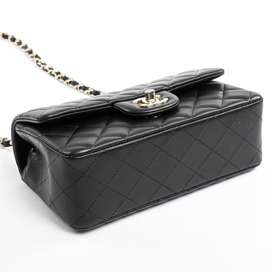 CHANELショルダーバッグ CHANEL シャネル ショルダーバッグ ミニクラシックハンドバッグ A69900