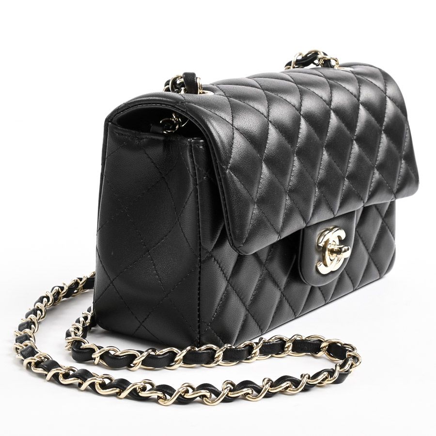 CHANELショルダーバッグ CHANEL シャネル ショルダーバッグ ミニクラシックハンドバッグ A69900