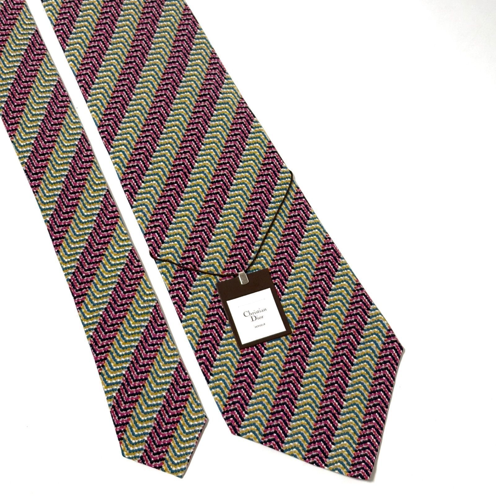 N217 新品未使用 タグ付き クリスチャンディオール ネクタイ メンズ 未使用！タグ付き✨クリスチャンディオール ネクタイ ストライプ