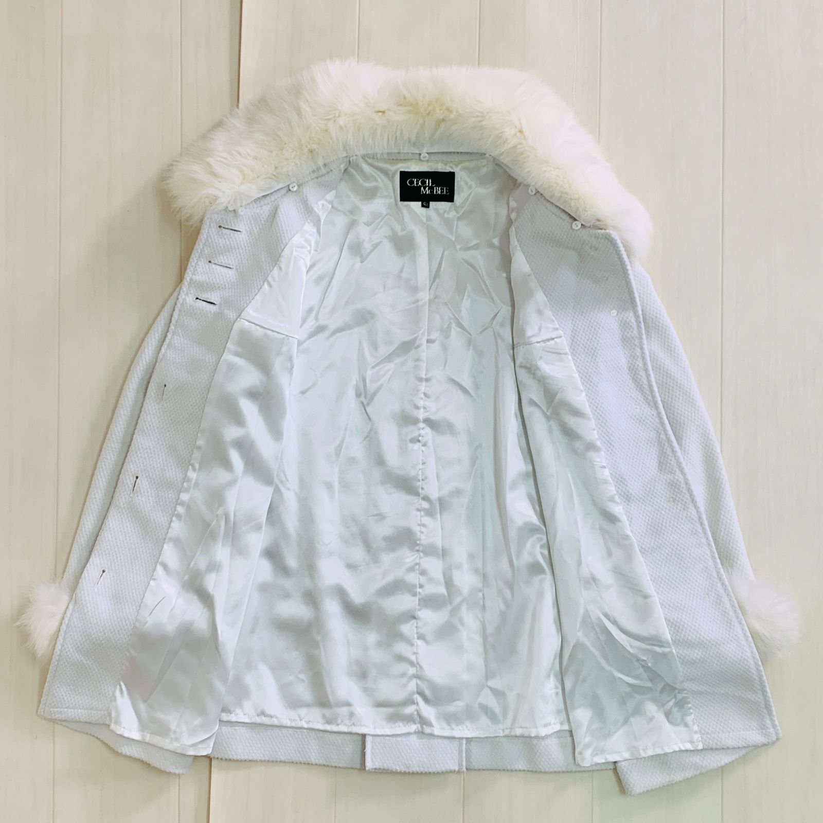 新品（コートNo.21）セシルマクビー取り外しフォックスファーコート CECIL McBEE セシルマクビー フォックスファーコート Aライン リアル