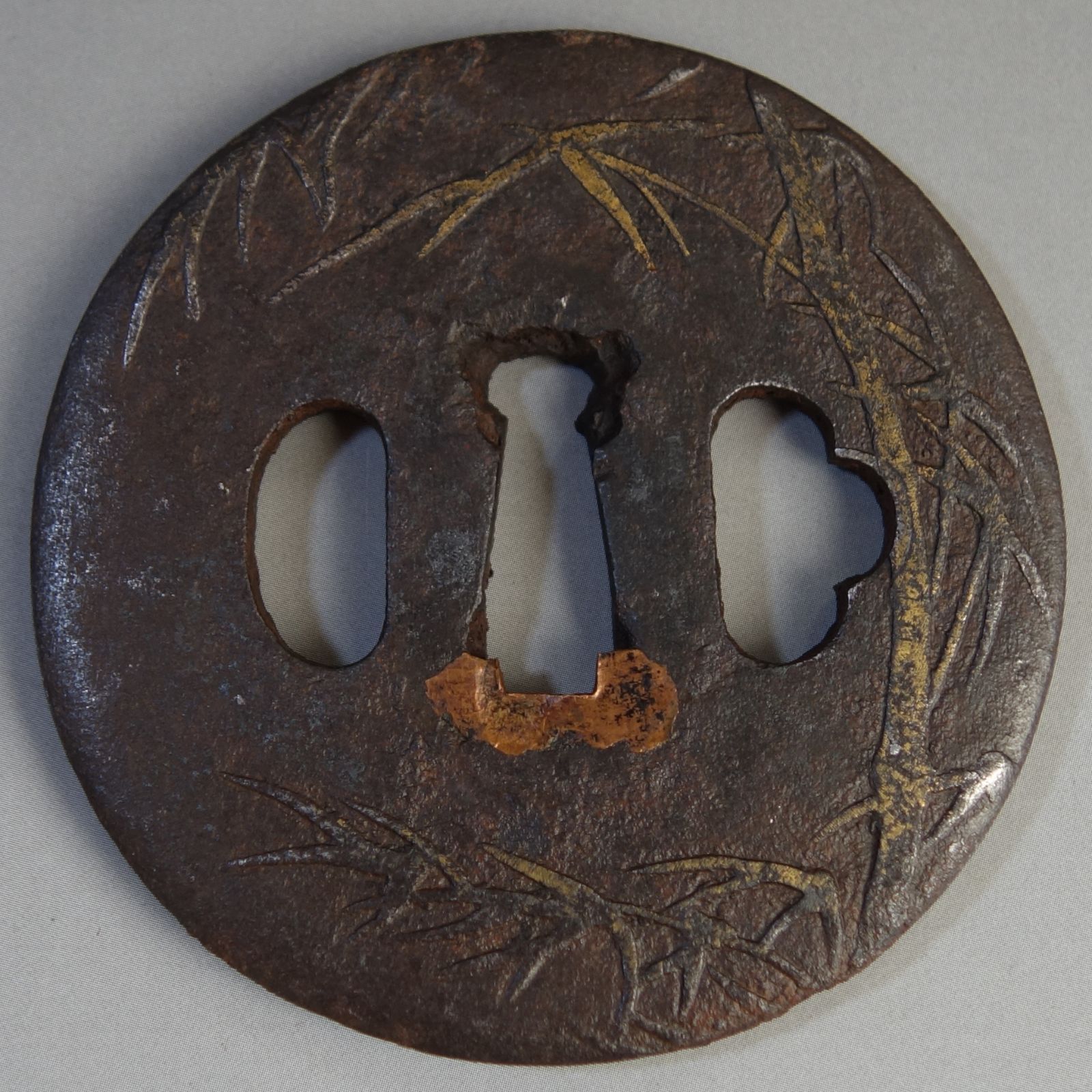 鉄地　鍔　つば　虎　金象嵌　骨董古美術 鉄地 鍔 つば 虎 金象嵌 骨董古美術 鐔 – 古美術 刀友会