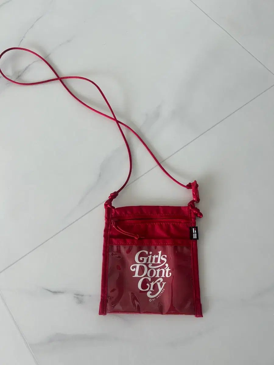 Girls Don t Cry ガールズ ドンクレイ ヘリノックス