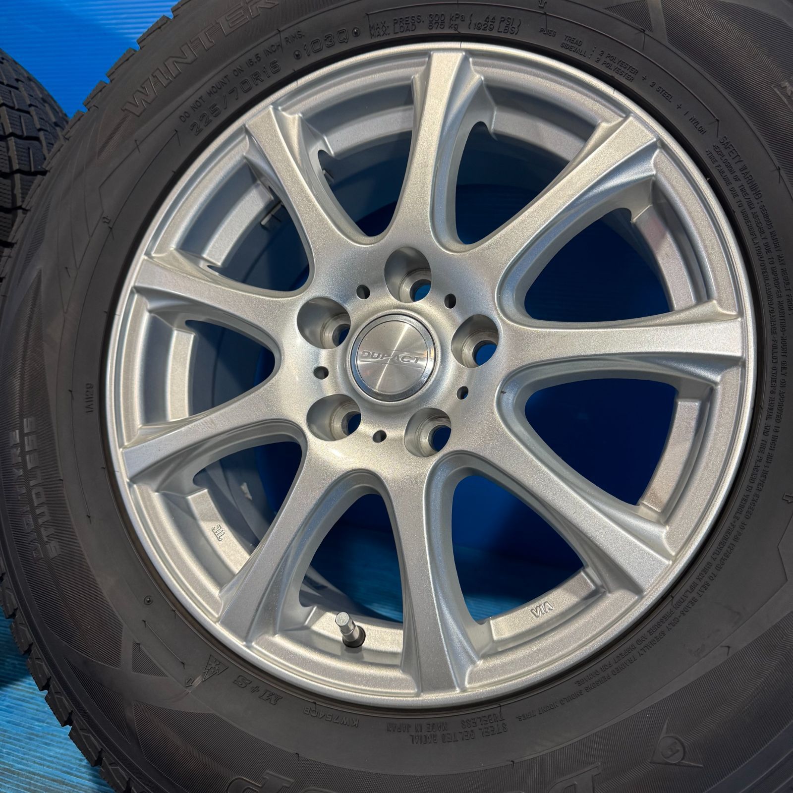 225/70R16 ダンロップ ウィンターマックス SJ8 19年製 9〜8分山 DUFACT