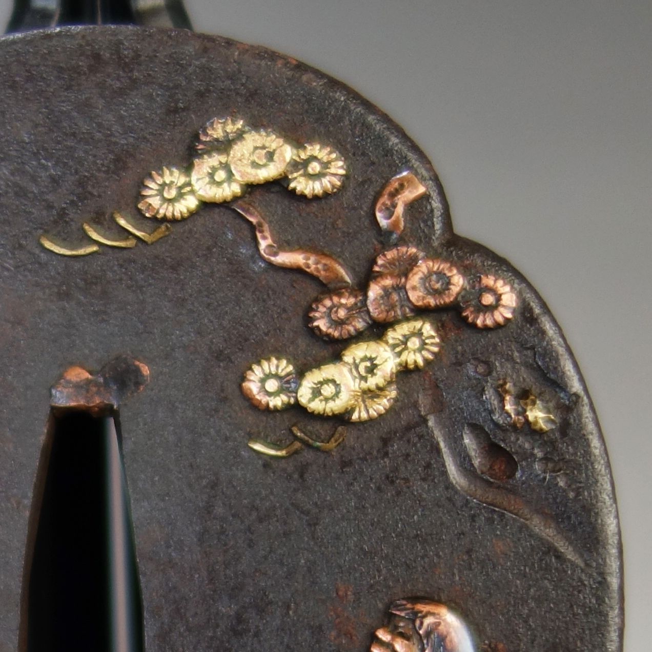 鍔 【 鉄地 象嵌 松下仙人図鍔 】 日本刀 刀装具 鐔 骨董 古美術