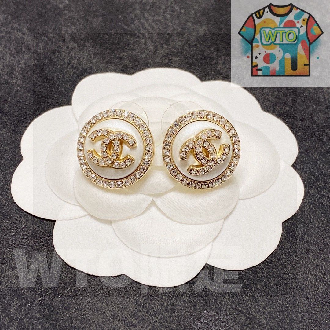 今日特価】Chanel シャネル ダブル C イヤリング - メルカリ