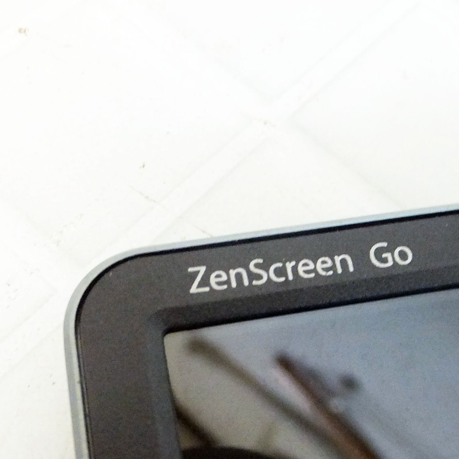 R774【訳あり特価】ASUS モバイルモニター ZenScreen Go MB16AP 中古