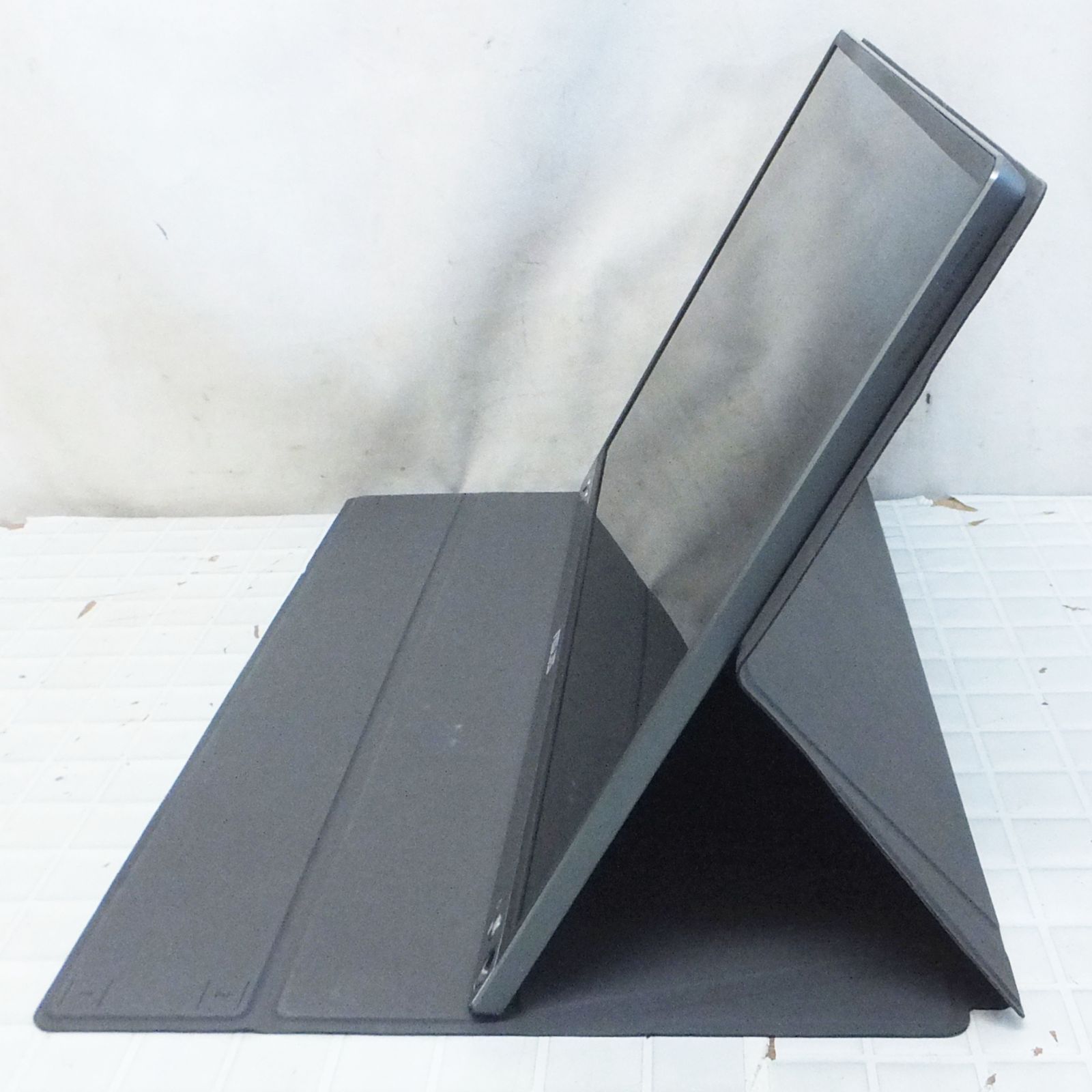 R774【訳あり特価】ASUS モバイルモニター ZenScreen Go MB16AP 中古 