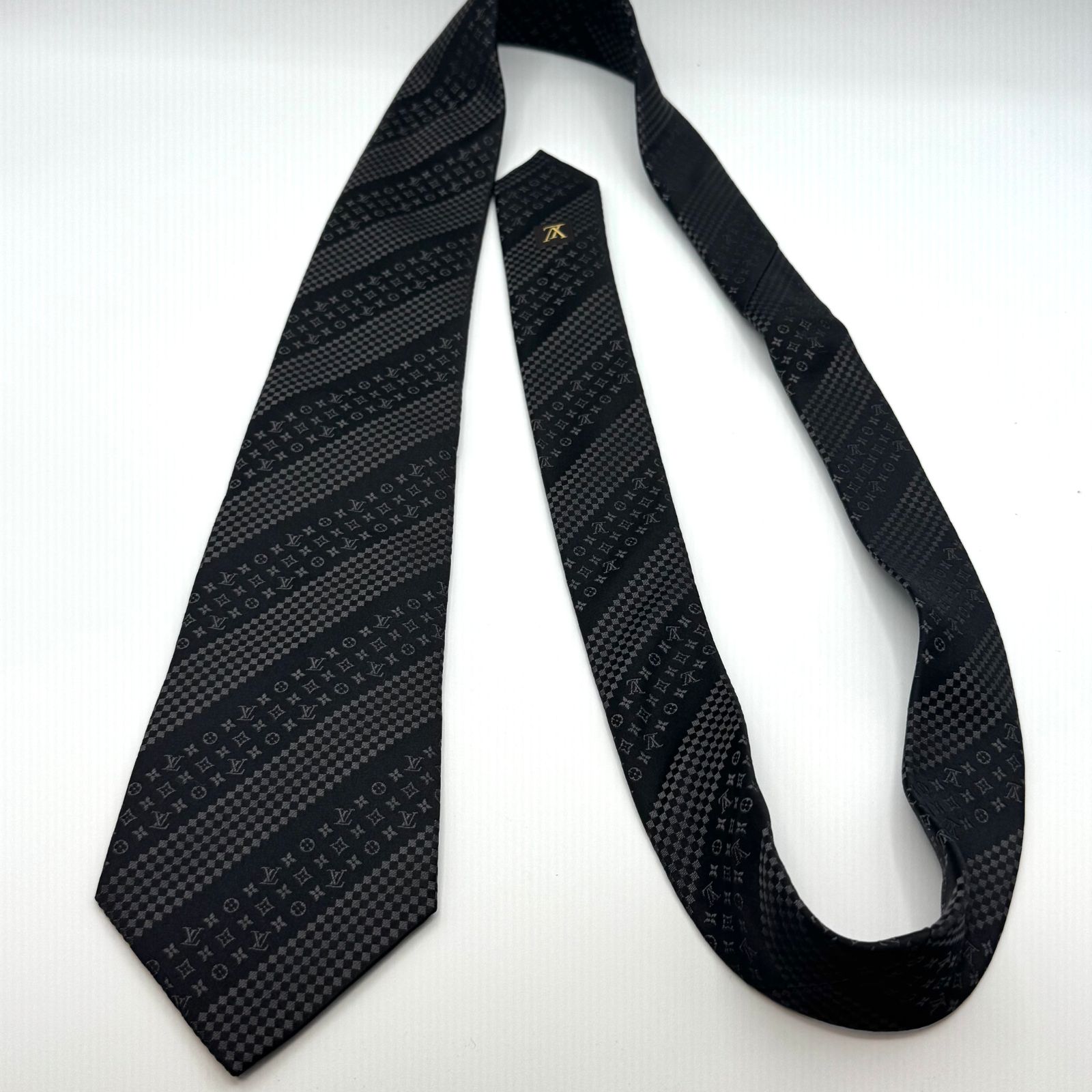 ルイヴィトン クラヴァット ネクタイ 黒 モノグラム ストライプ 1-35a