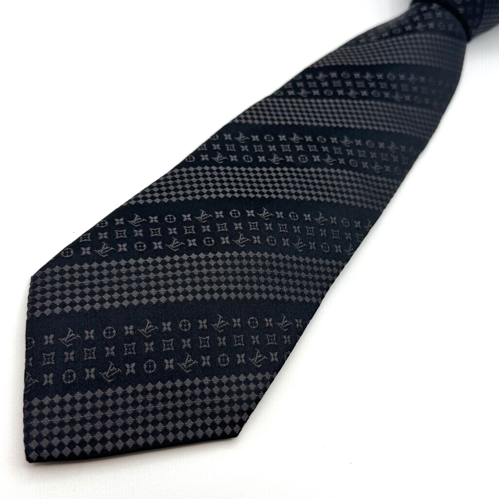 ルイヴィトン クラヴァット ネクタイ 黒 モノグラム ストライプ 1-35a