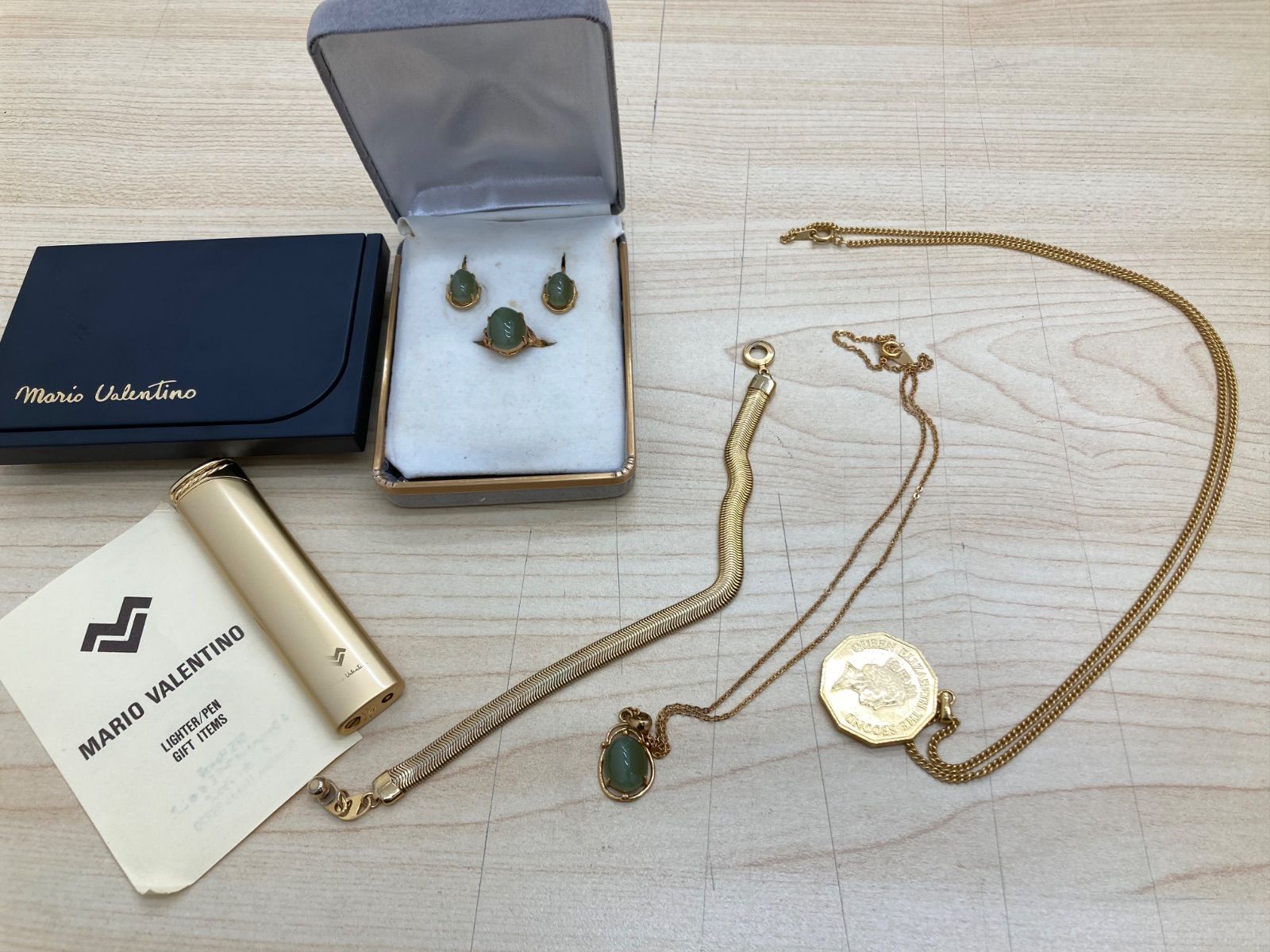 ☆本日特価！【遺品整理品アクセサリーV 23 SET】 遺品整理アクセサリー - メルカリ