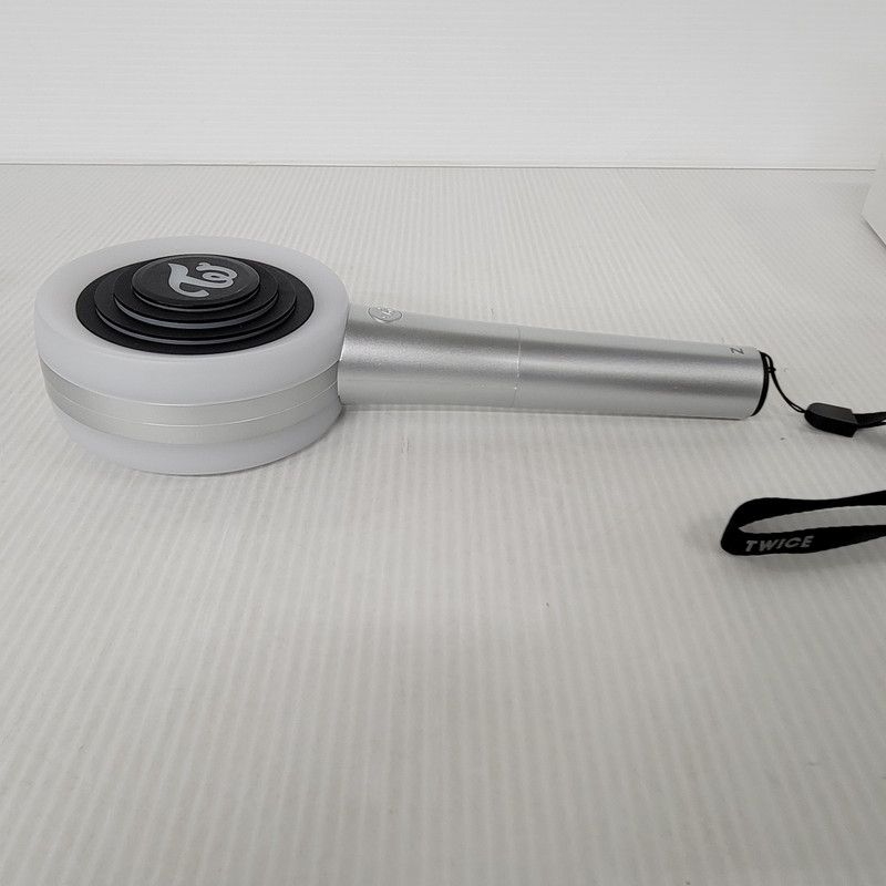 中古品】 TWICE ペンライト 初代・CANDYBONG Z 2本セット 【084