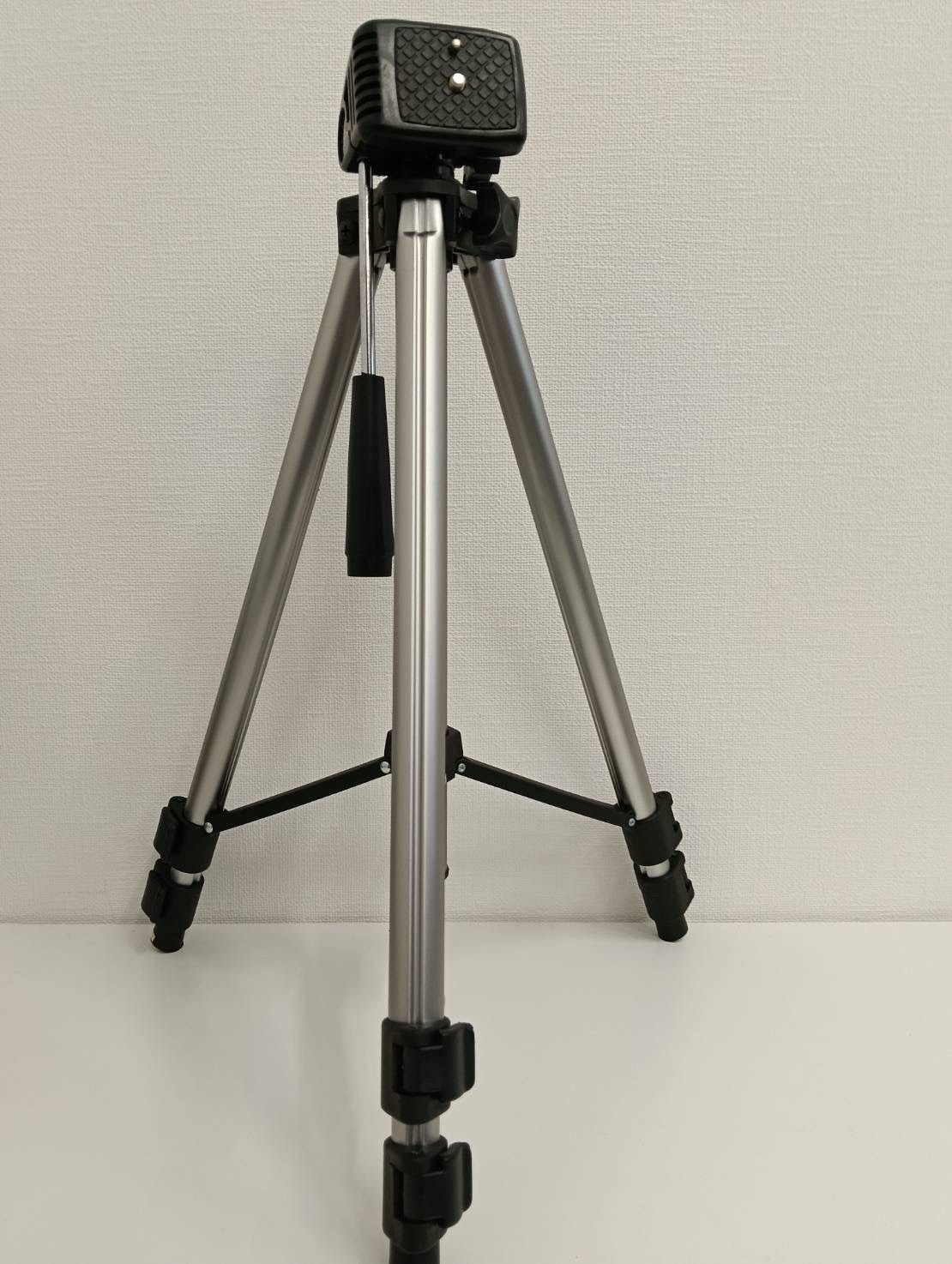 中古品】 伸縮式 カメラ三脚 撮影機材 カメラアクセサリー 三脚 現状品