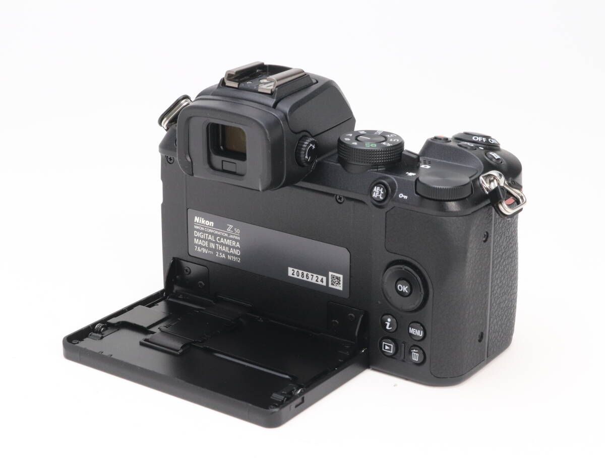 AA- (極上品) Nikon ニコン Z50 ボディ シャッター数 2,520枚 初期不良