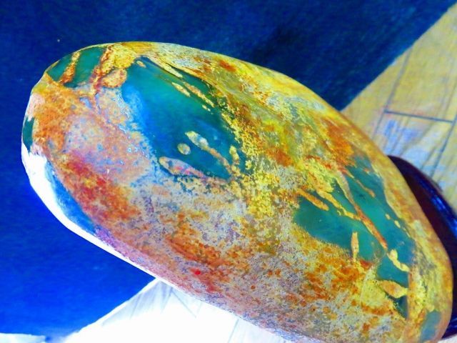 ！レア！糸魚川☆☆原石☆ 入コン沢原石(台付き):糸魚川翡翠 BG0064 | 糸魚川翡翠工芸家 赤羽可行BASE