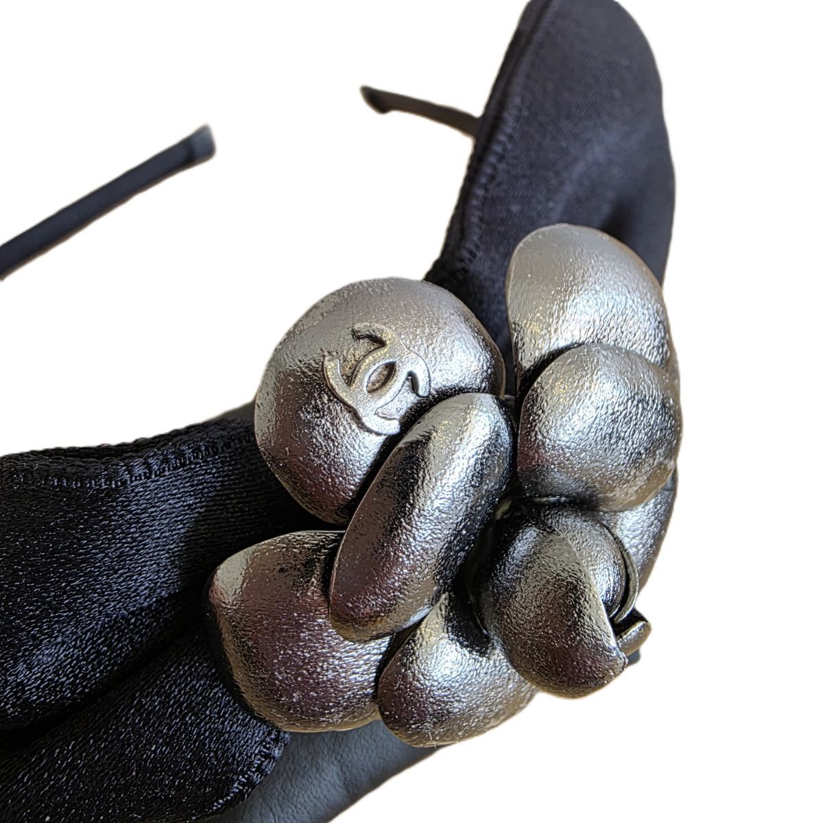 CHANEL シャネル カメリア ブラック×シルバー リボン ココマーク