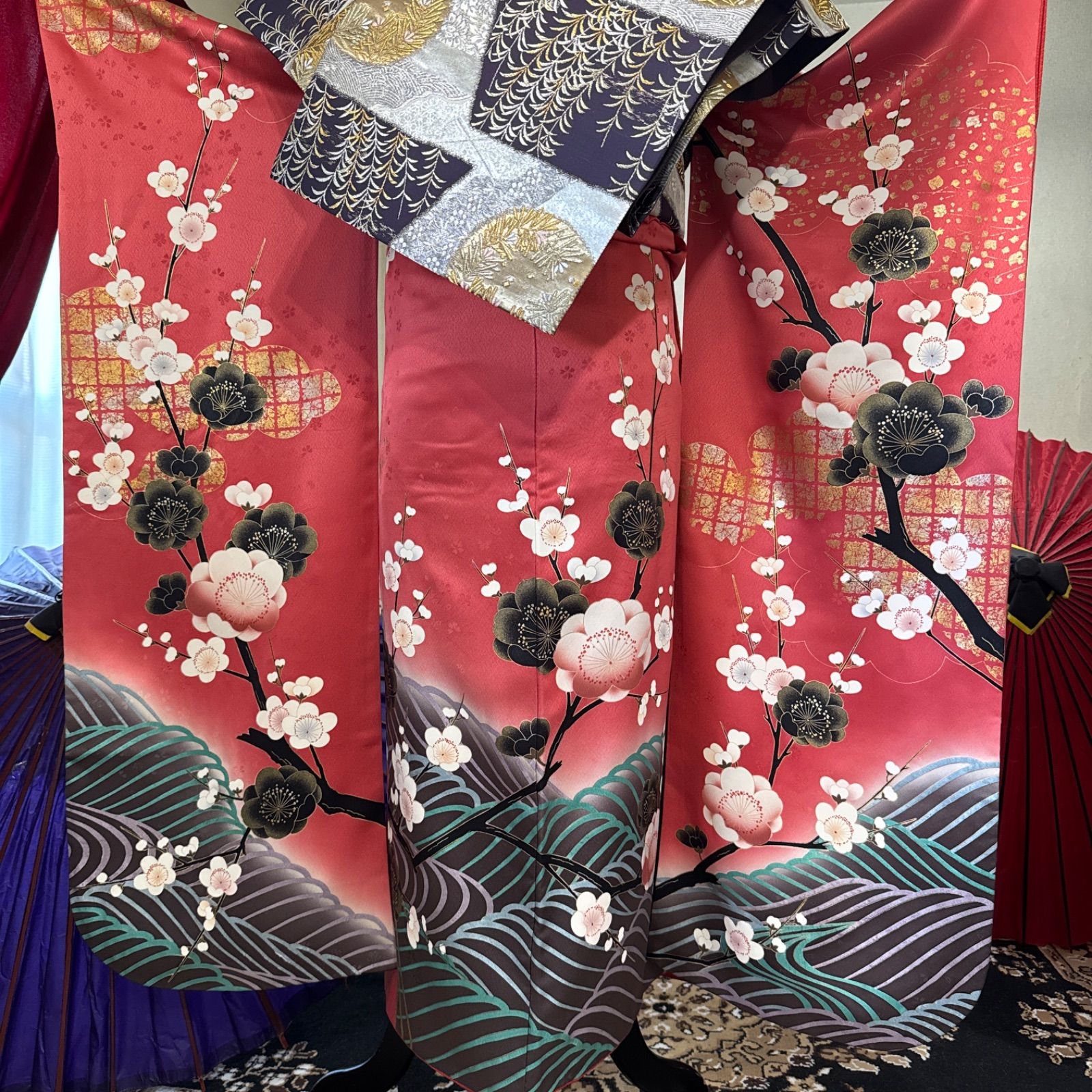 豪華振袖セット(4点)・袋帯・半衿・帯揚げ・古典柄・駒刺繍・刺繍