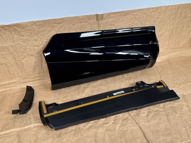 新品 ブラックマイカ218 カローラクロス ZSG10 ZVG11 純正OP