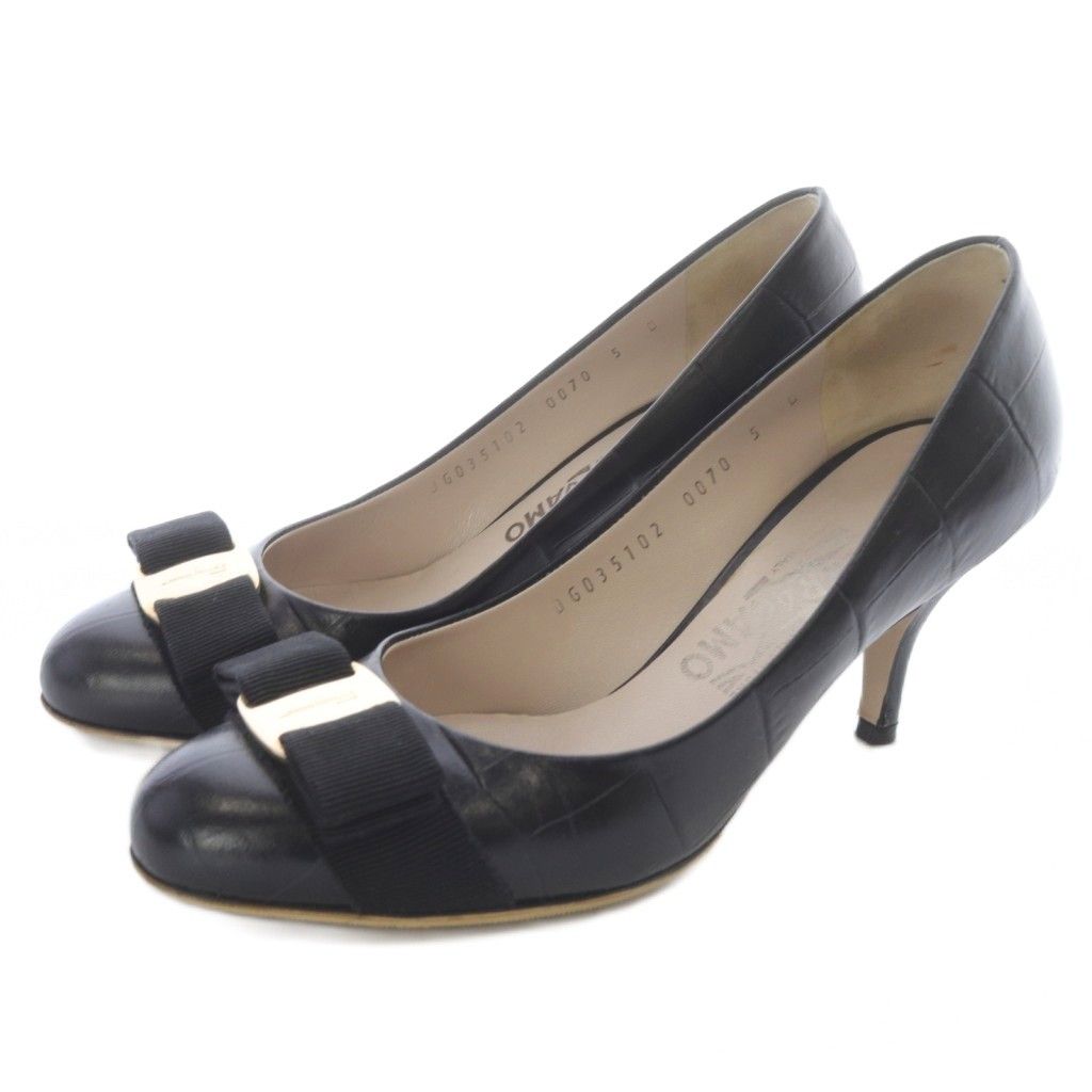 サルヴァトーレフェラガモ Salvatore Ferragamo ヴァラリボン 型押し