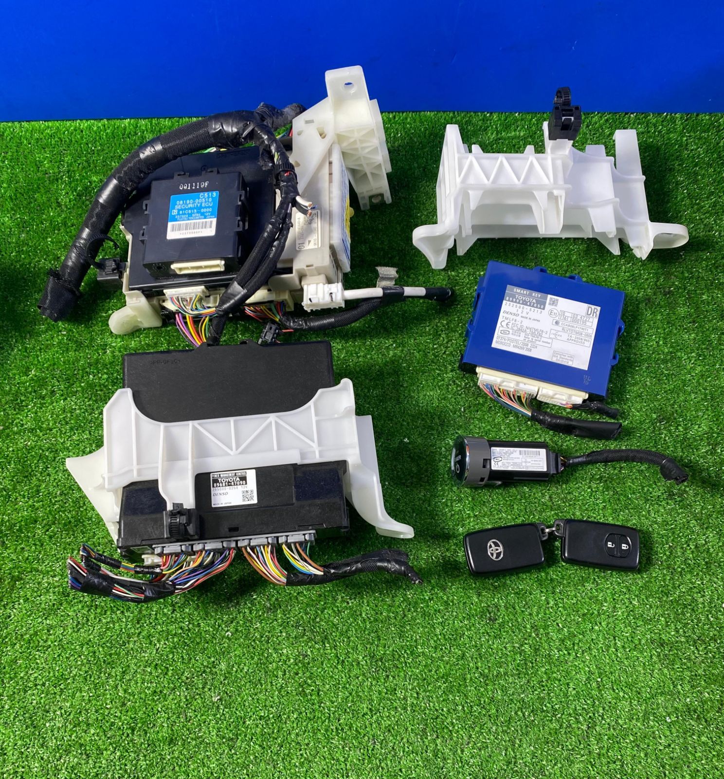 ZT-4348] 純正トヨタ プリウス ZVW30 スマートキーセット 89990-47050