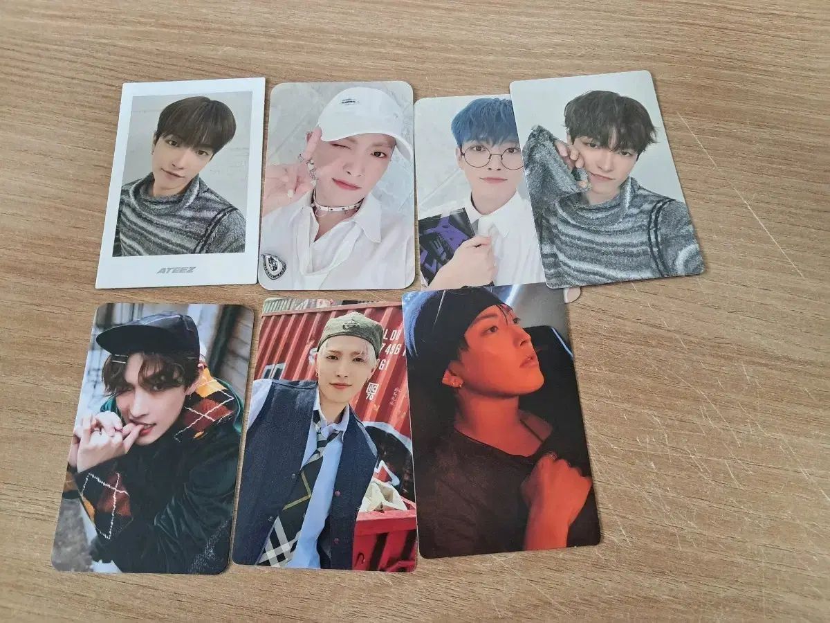 ATEEZ（エイティーズ・アチズ）ホンジュン(HONGJOONG) トレカ アルバム