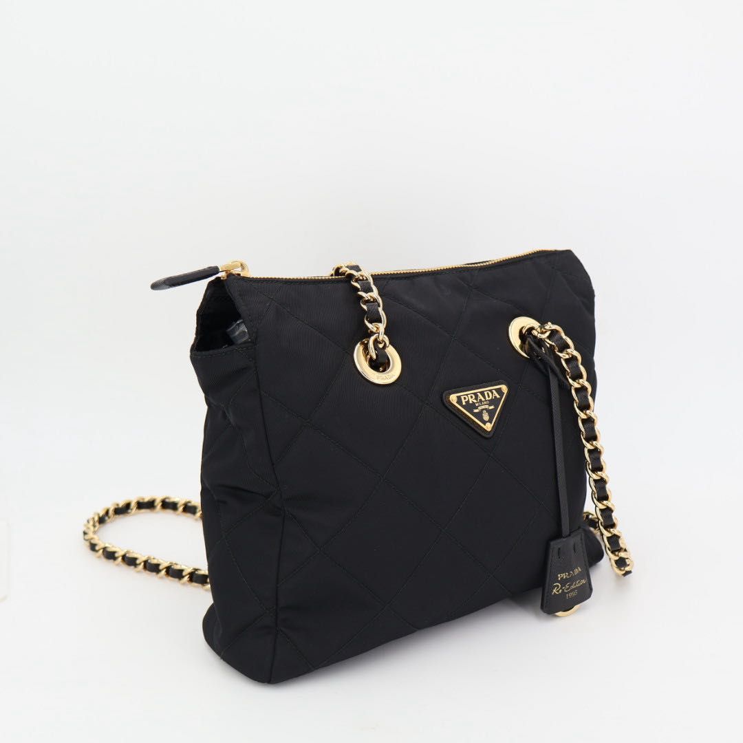 正規品プラダ黒ゴールドチェーンバッグ 町田店】PRADA チェーンショルダーバッグをお売りいただきました